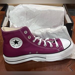 Chuck Taylor All Star Lift Platform NIB Legend Berry/White/Black